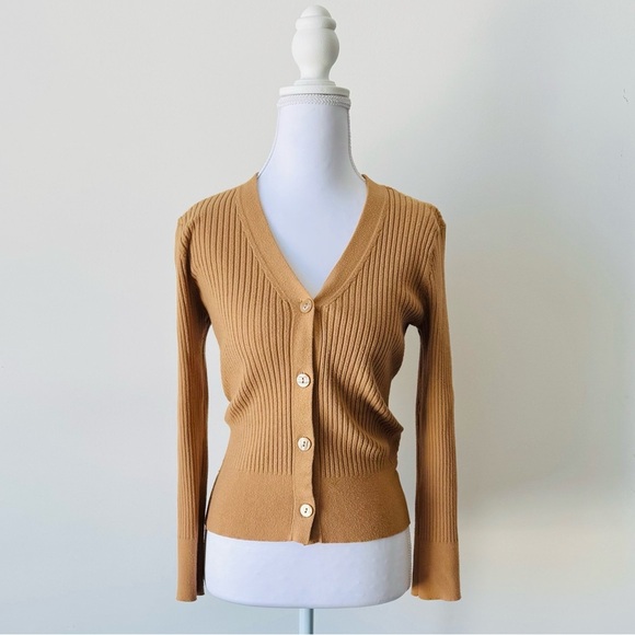 Camel Ribbed V-Neck Cardigan 🤎 - Picture 6 of 6
